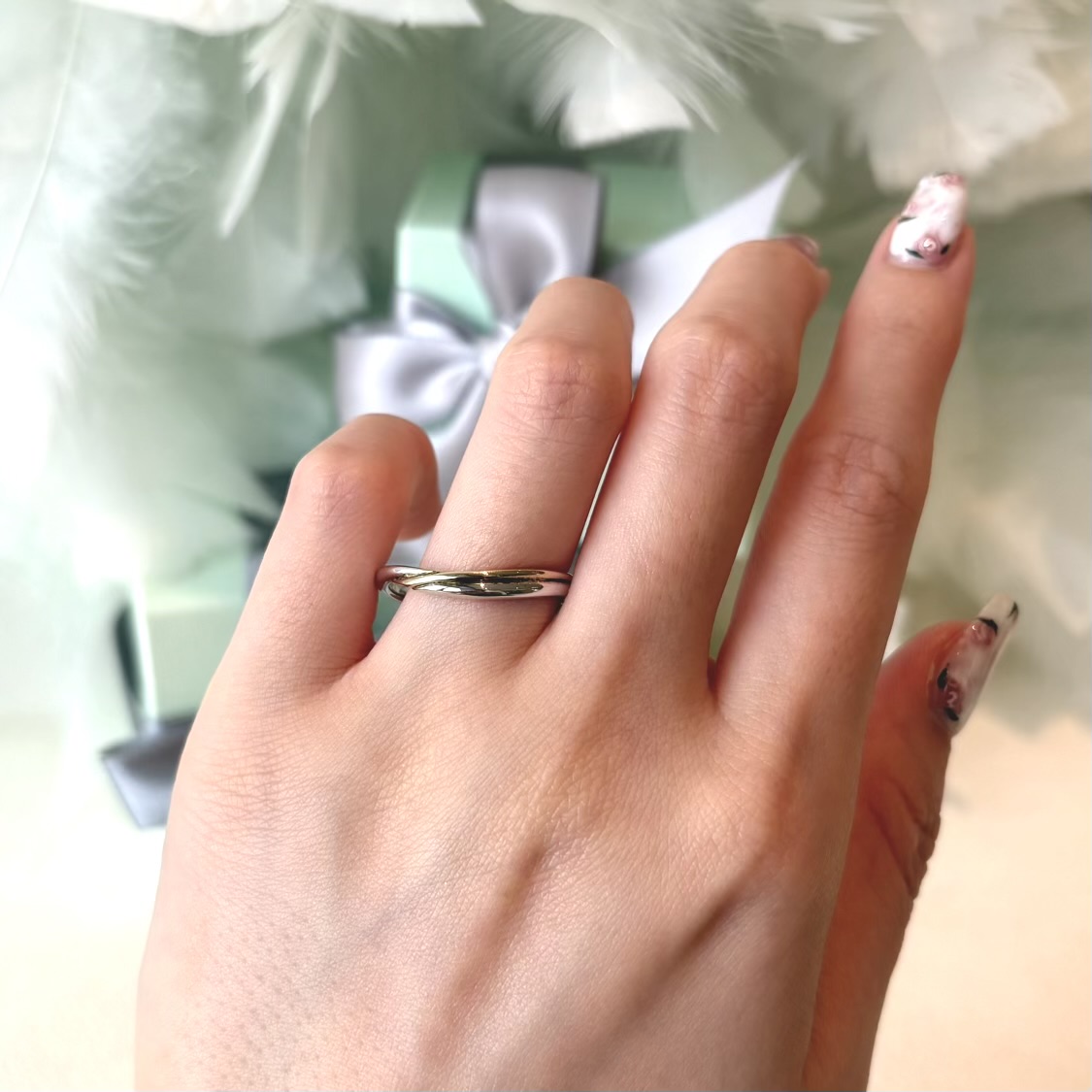 リネア結婚指輪　イエローゴールドとプラチナのコンビネーション