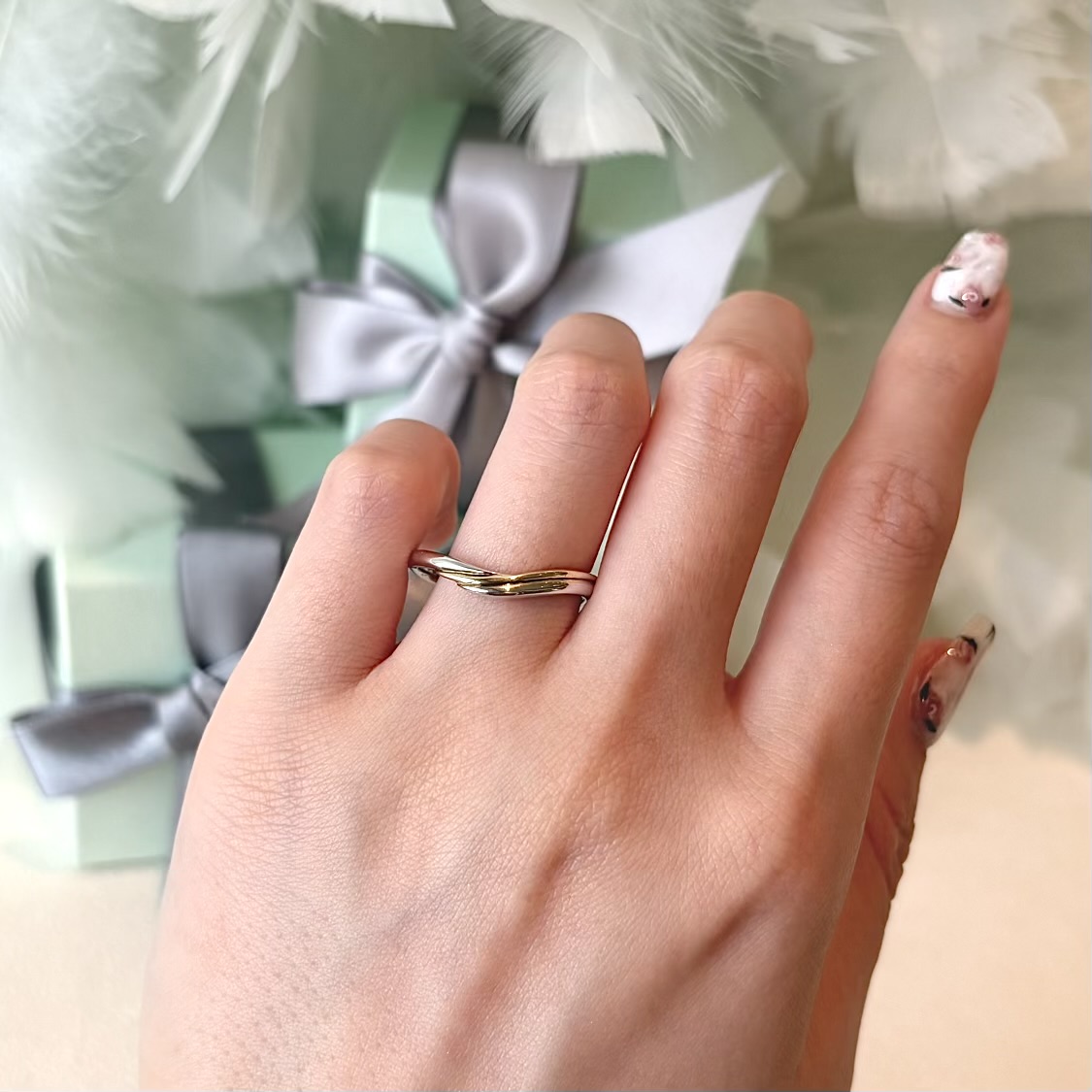ソルナ結婚指輪　太陽と月をイメージ