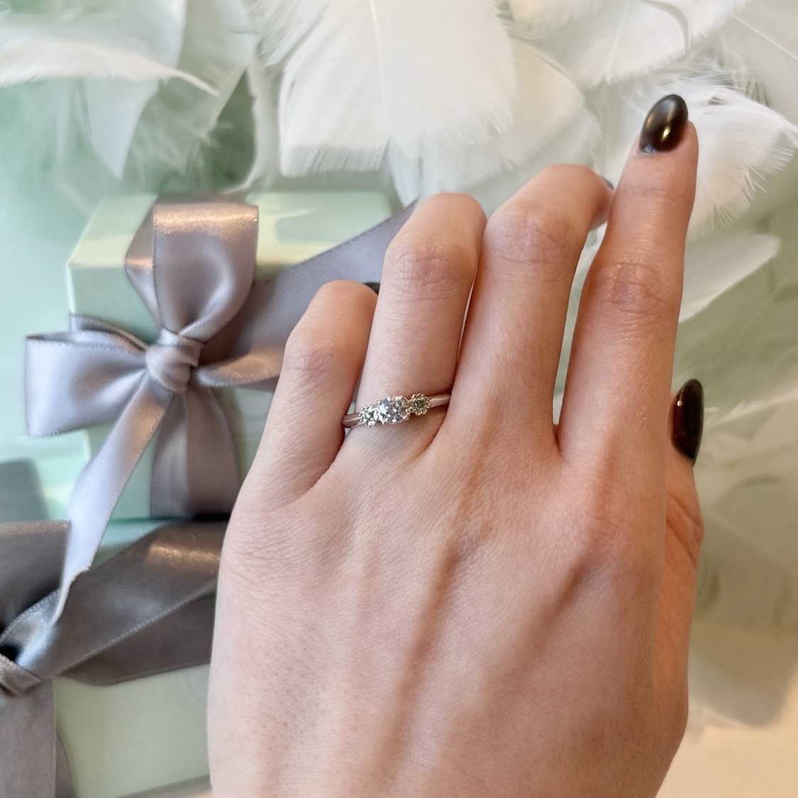 四つ葉のクローバーの婚約指輪
