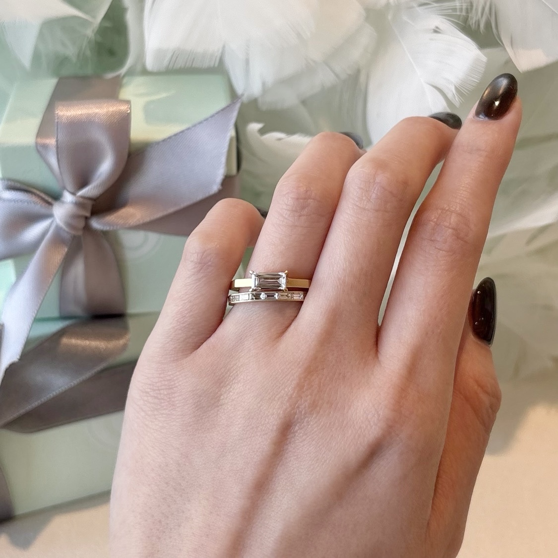 エメラルドカットの婚約指輪