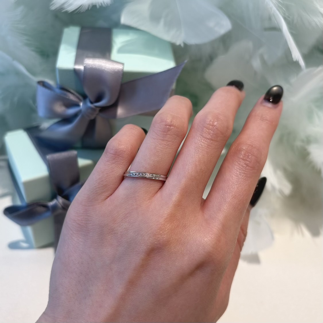 彩風結婚指輪　ピンクダイヤ入りのリング