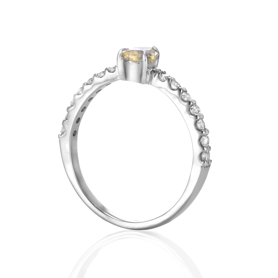 ペアシェイプのジュエリー