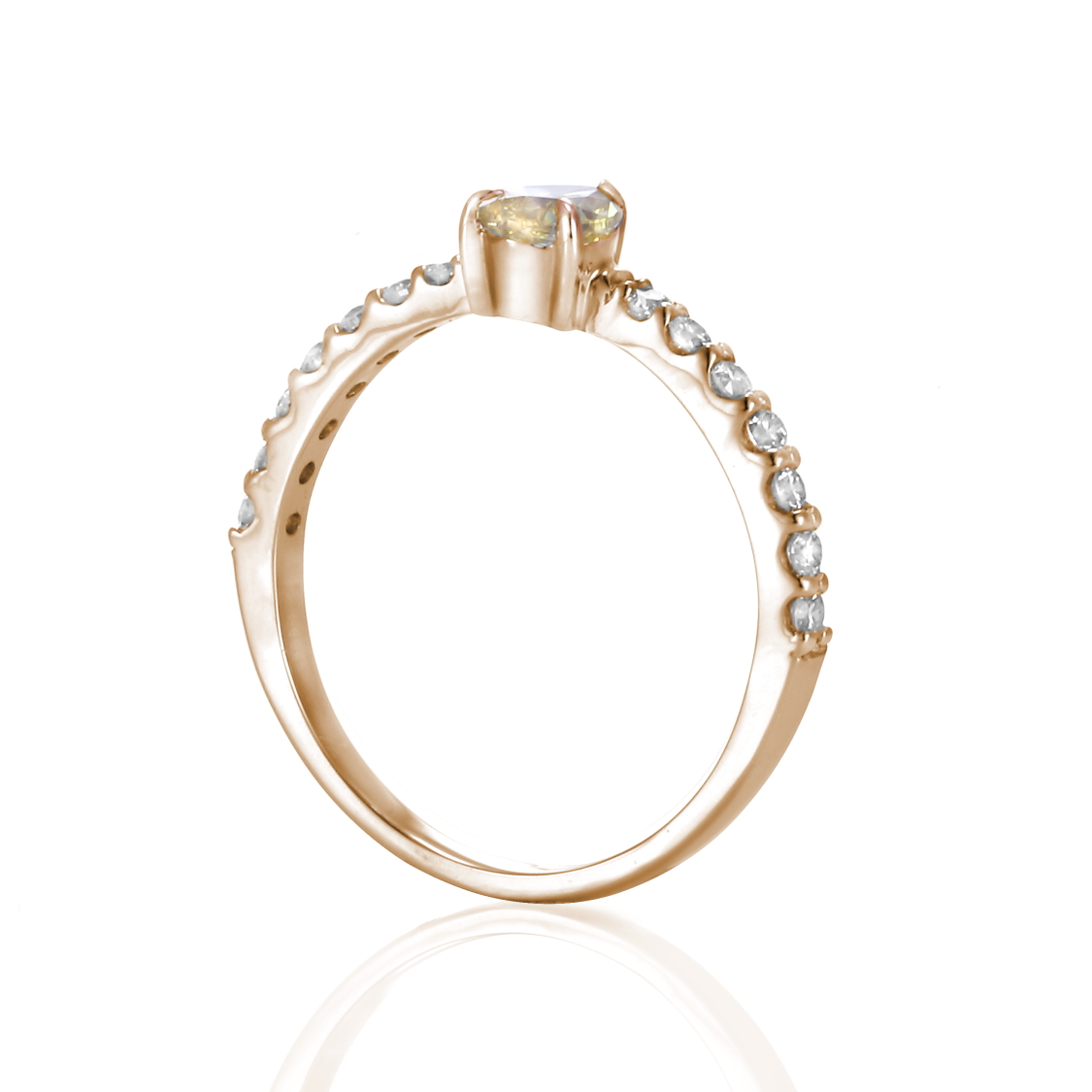 ペアシェイプカットの指輪