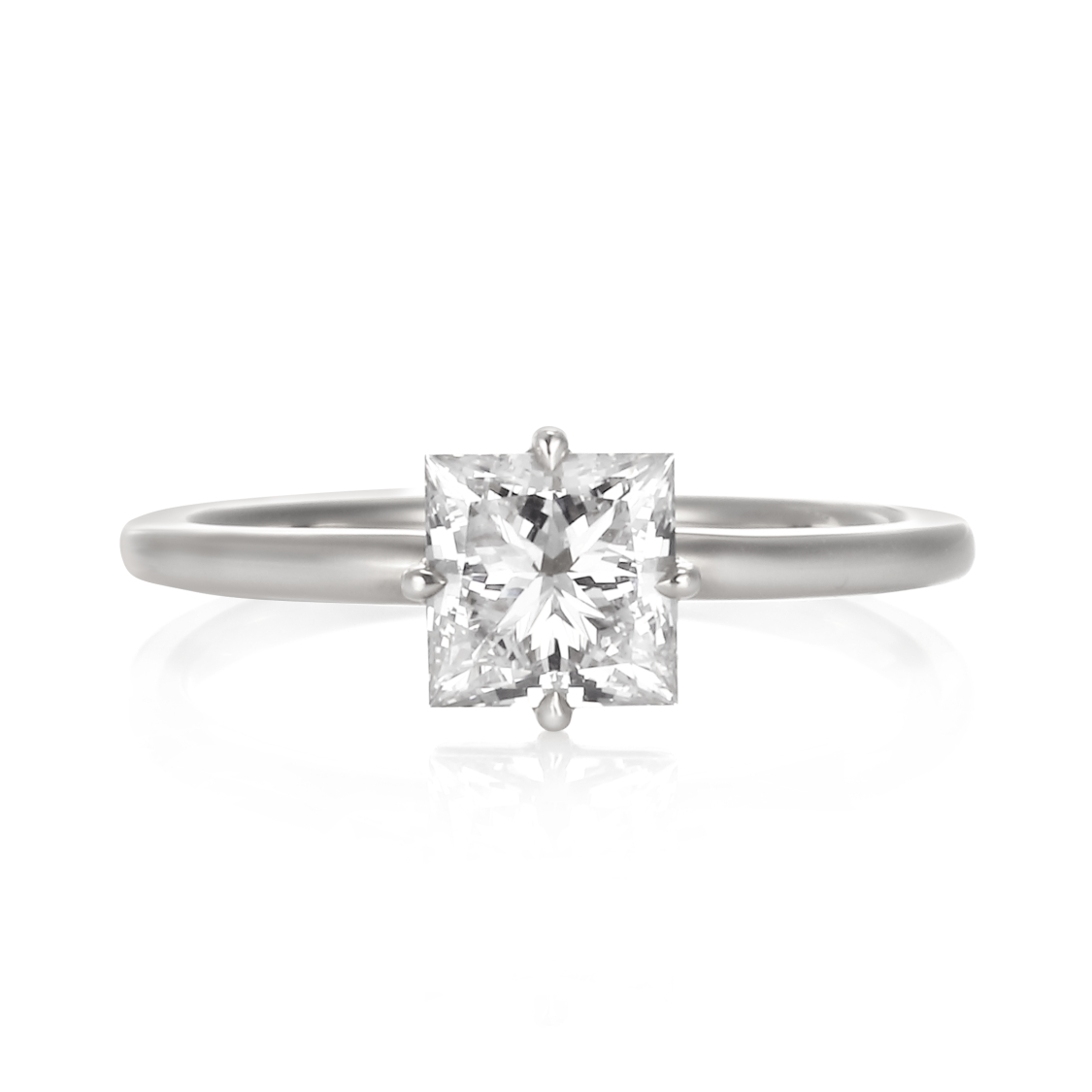 プリンセスカットの婚約指輪