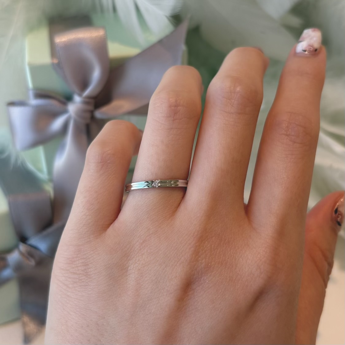 鍛造製法の新作結婚指輪　　ダイヤモンド1石のシンプルな結婚指輪