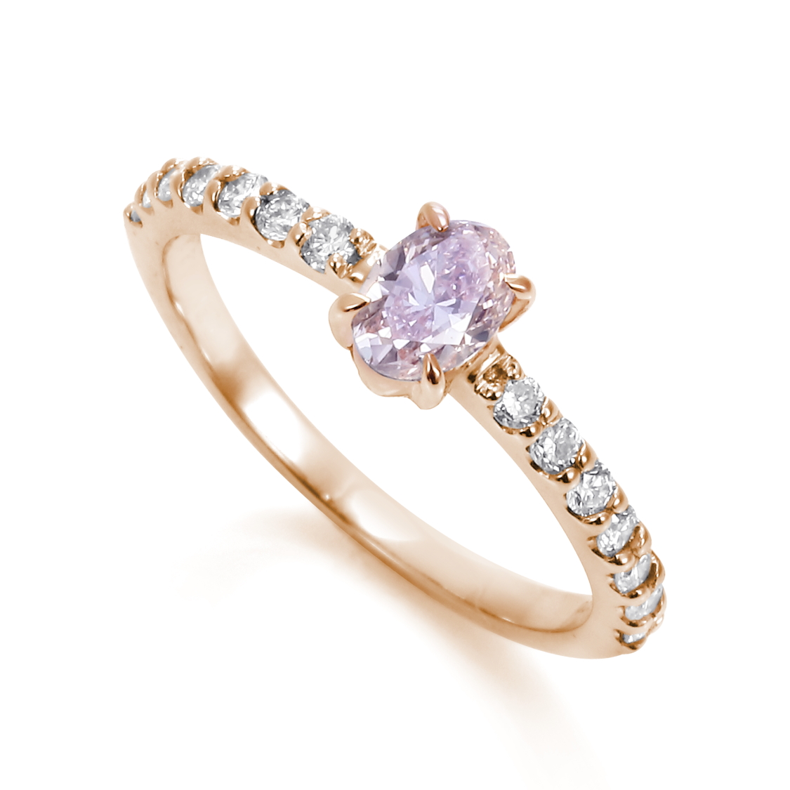 オーバルカットの婚約指輪