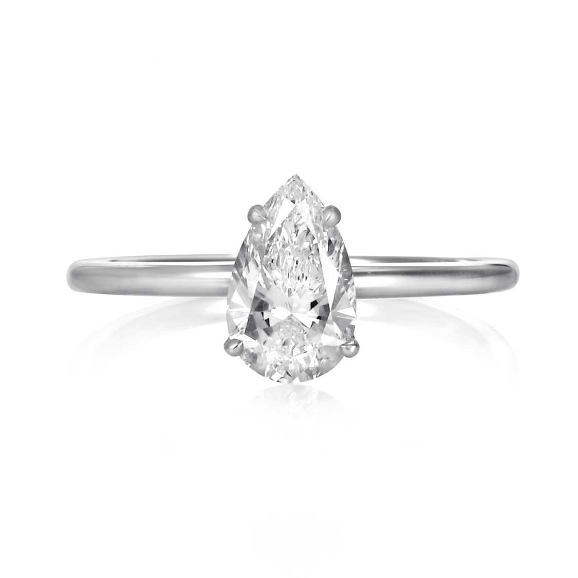 ペアシェイプの婚約指輪