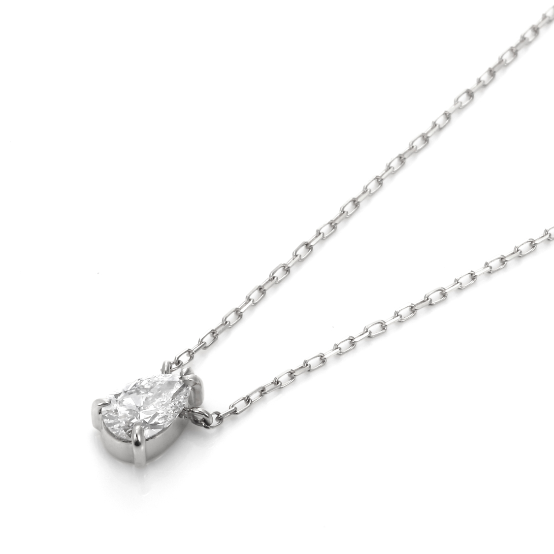 ペアシェイプのエンゲージネックレス