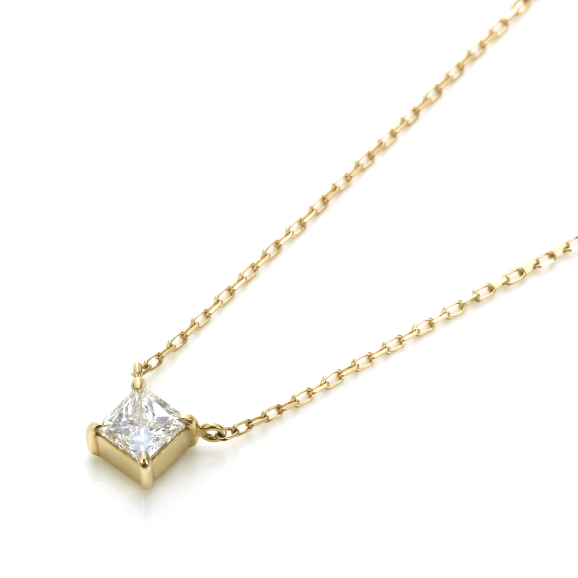 プリンセスカットのエンゲージネックレス