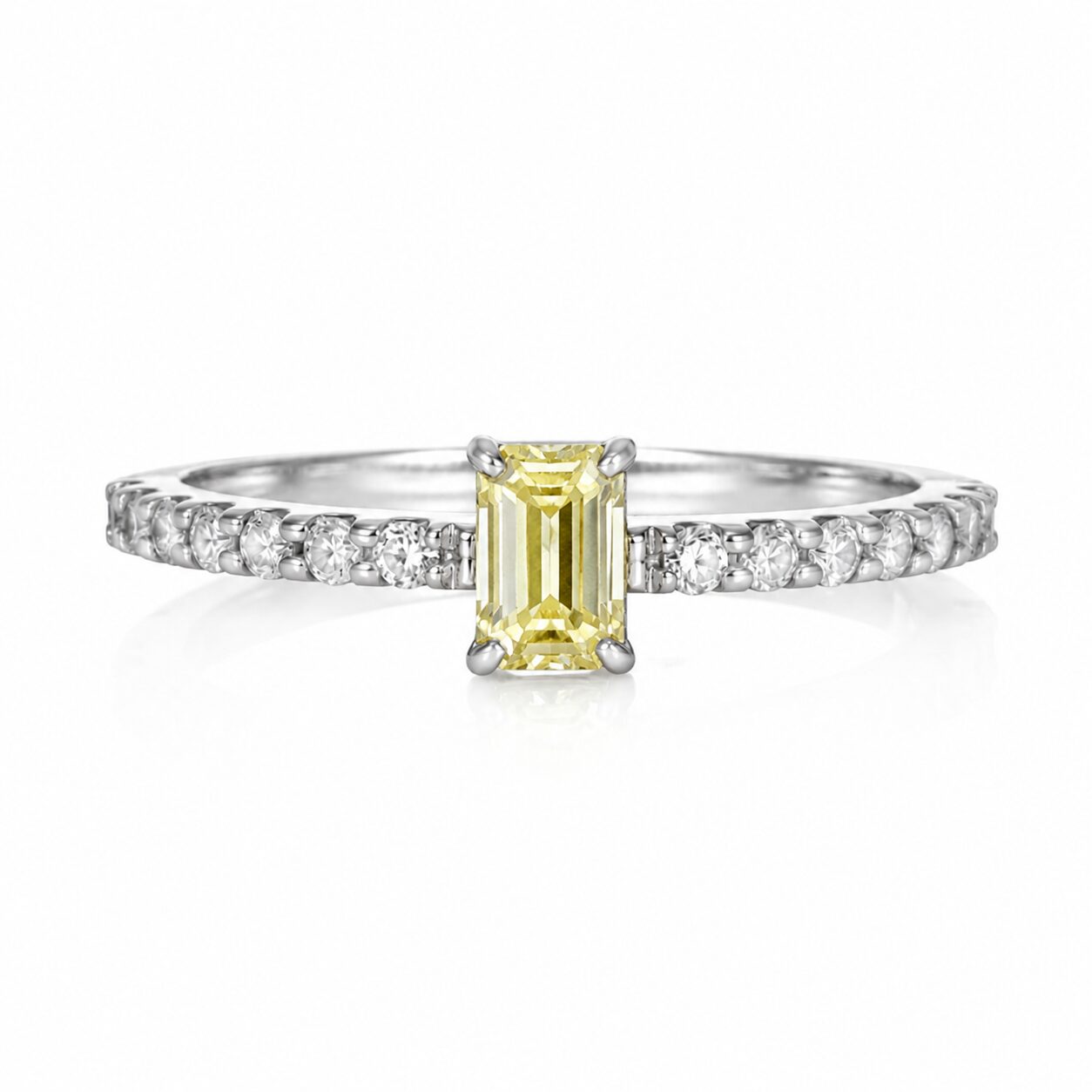 エメラルドカットイエローダイヤリング　ファンシーカット０.30ct